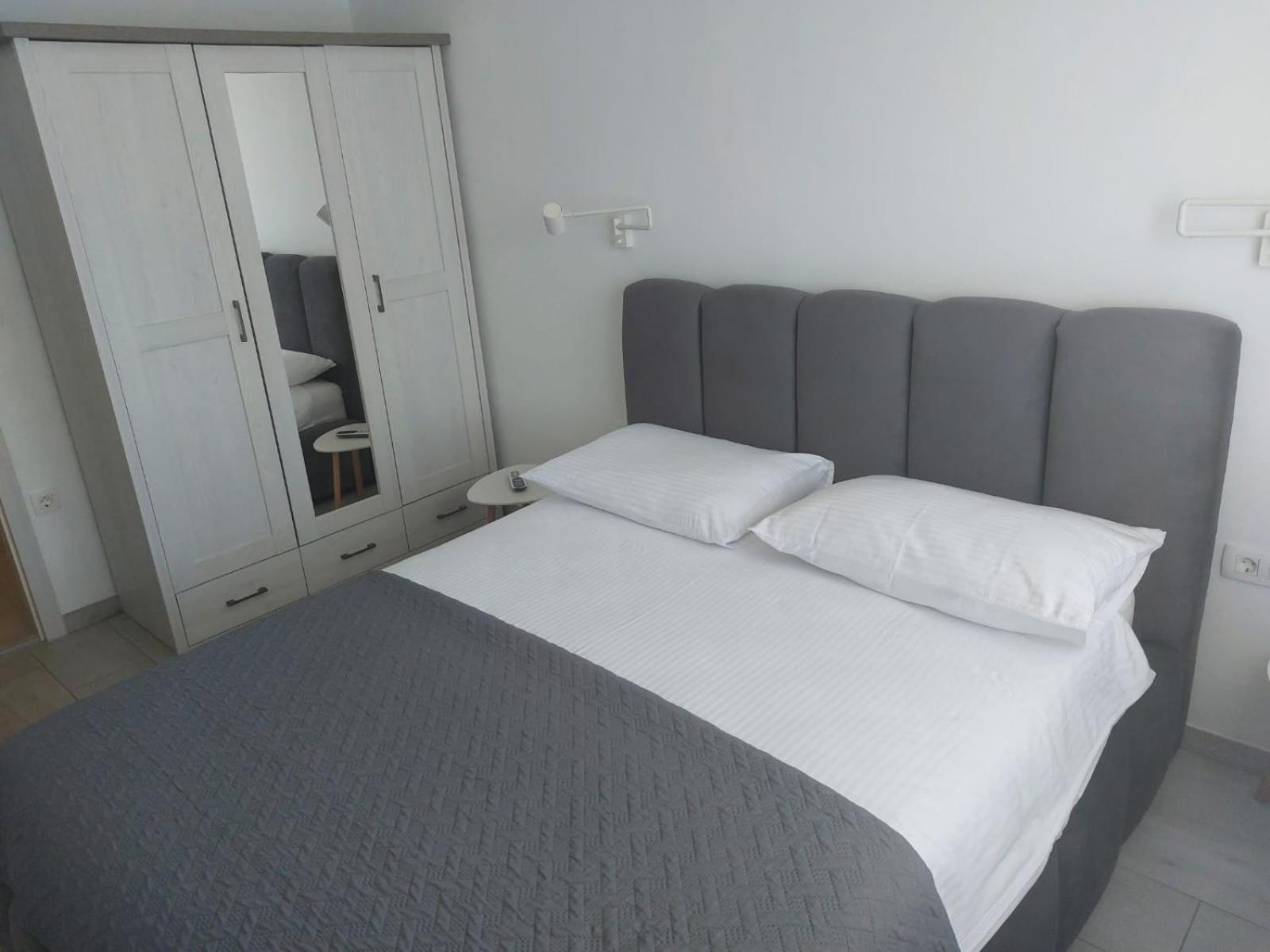 Apartments Piero Zadar Buitenkant foto